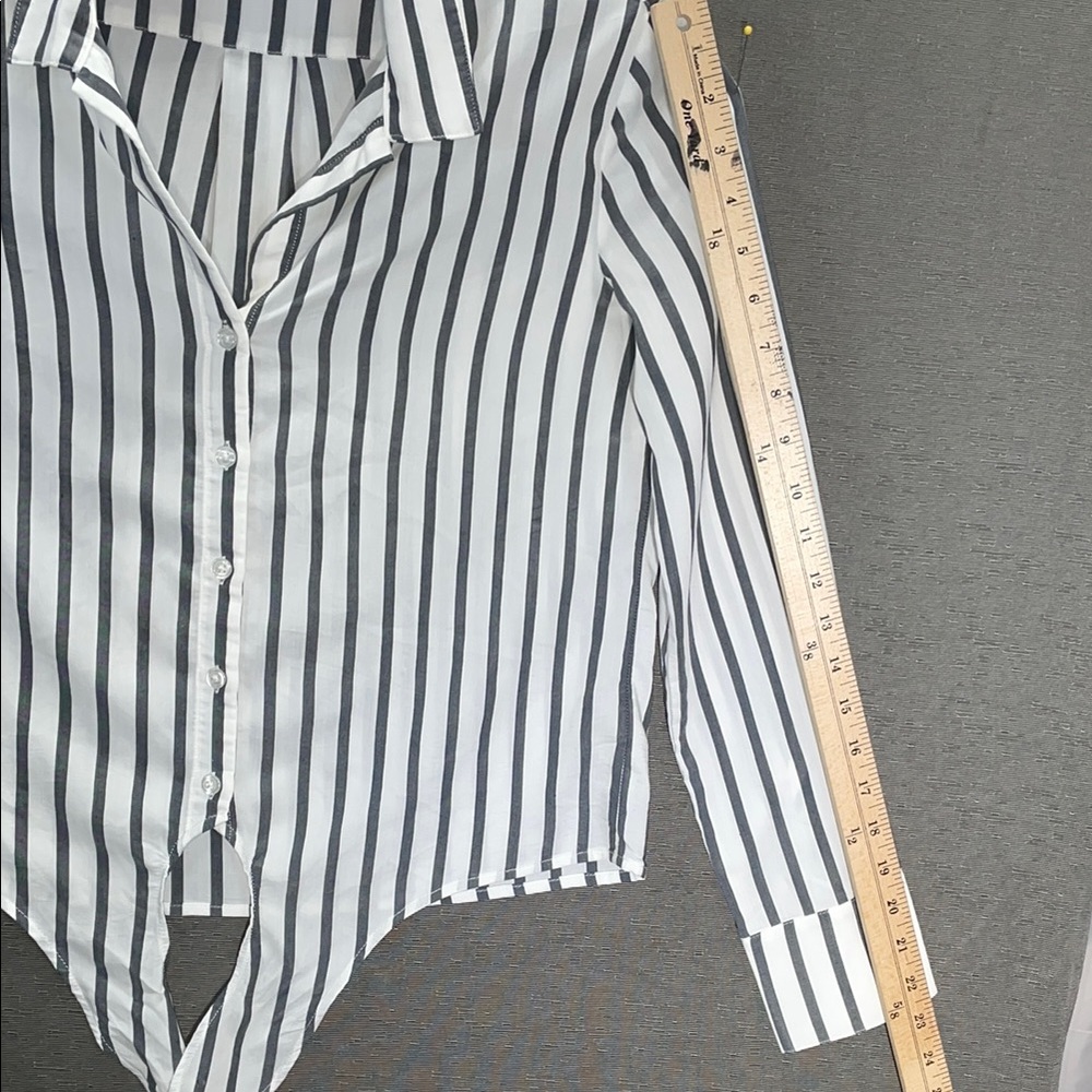 Cloth &‎ Stone Black and White Notched Collar Button Down Shirt - Picture 5 of 7